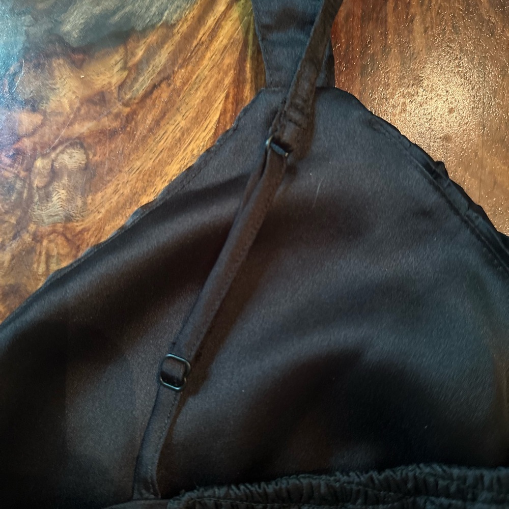 Abercrombie & Fitch Ruched Plunge Set Top - Picture 7 of 7